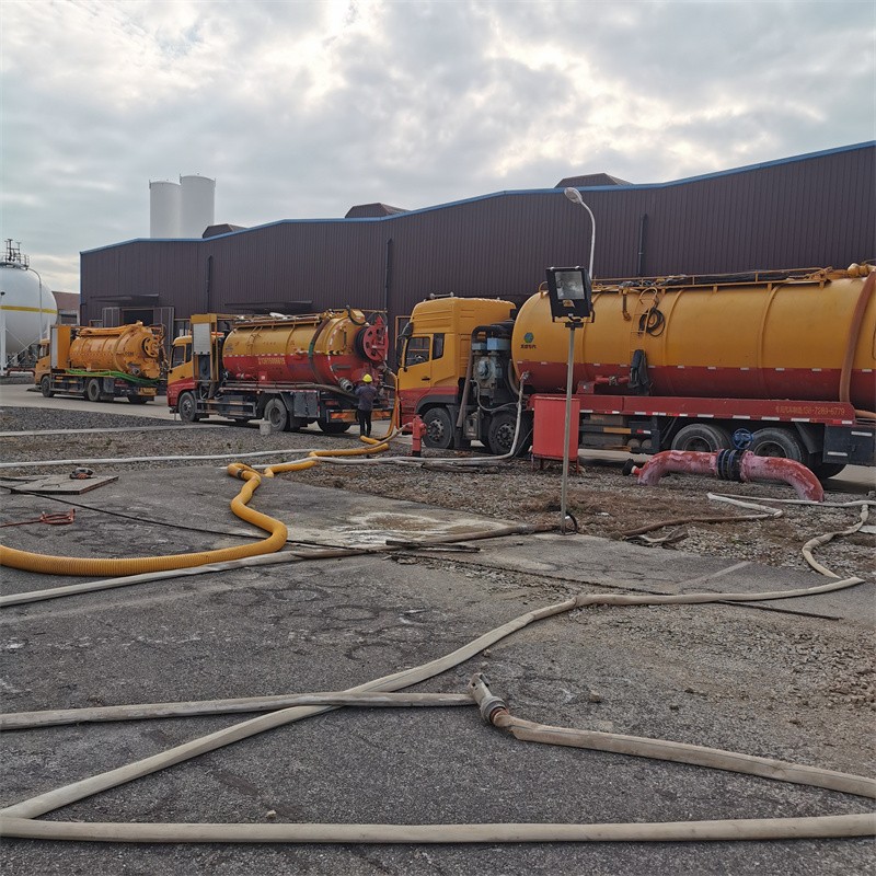 唐山镇污水池清理