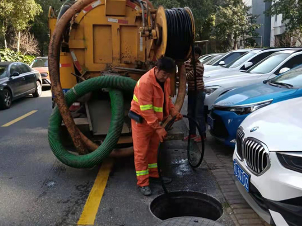 唐山镇排污管道清淤