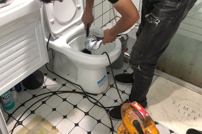 唐山镇马桶堵塞自己疏通还是找师傅？专业上门服务让你省时更省心